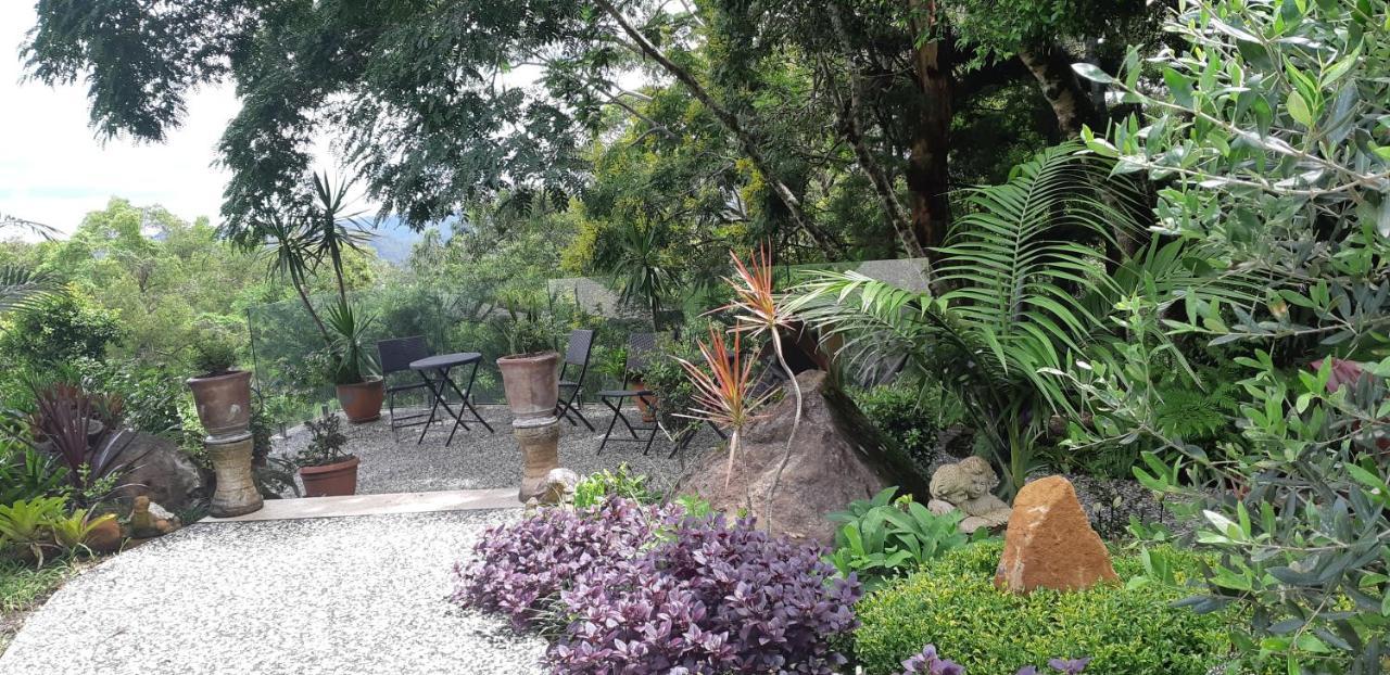 Mapleton Peaceful Provence Bnb 外观 照片