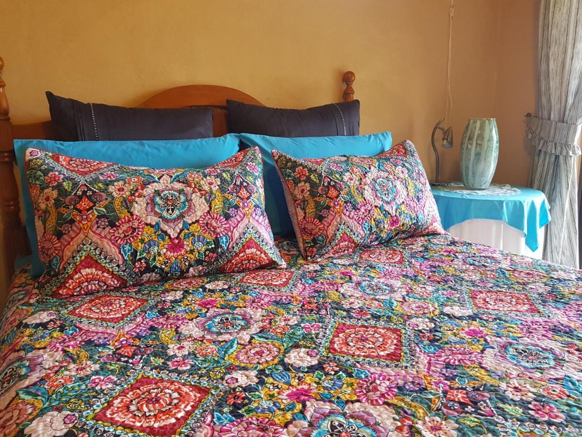 Mapleton Peaceful Provence Bnb 客房 照片